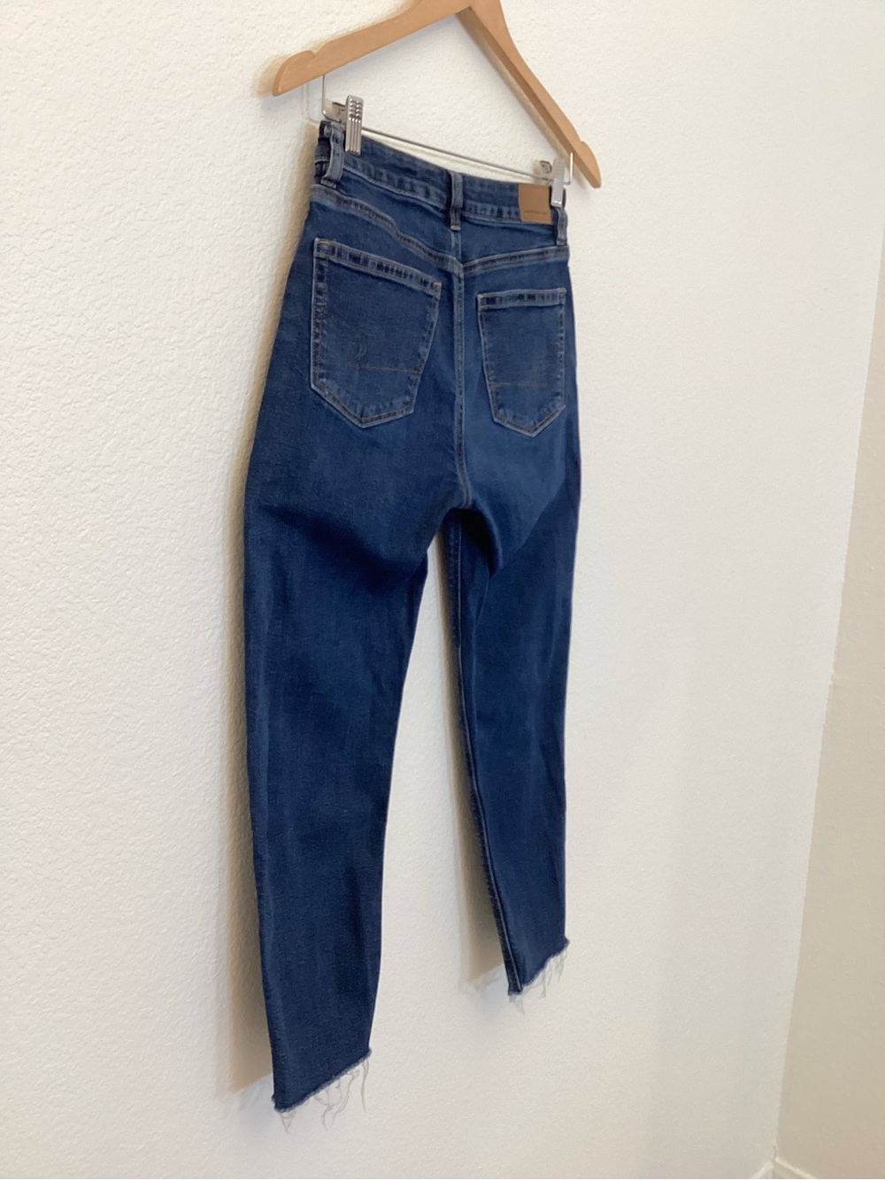 American Eagle 2 Short Mom Straight Jeans High Rise Women’s Crossover Waist 2022 - Picture 8 of 16